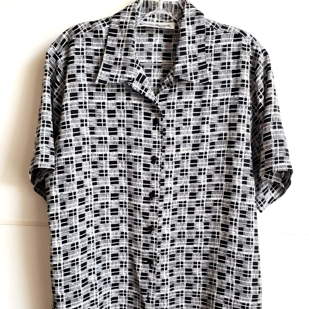 CLAUDIA RICHARD BLOUSE SIZE 10 BUTTONS COLLAR SHORT SLEEVES PERFECT CONDITION